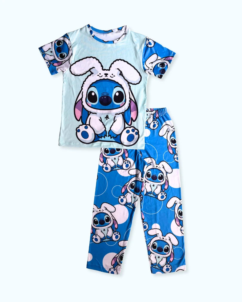 Pijama de Stich para niñas | Conjunto de 2 piezas en tela piel de durazno con diseño de conejito