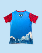 Parte trasera de la pijama infantil de Spiderman con camiseta azul y mangas rojas.